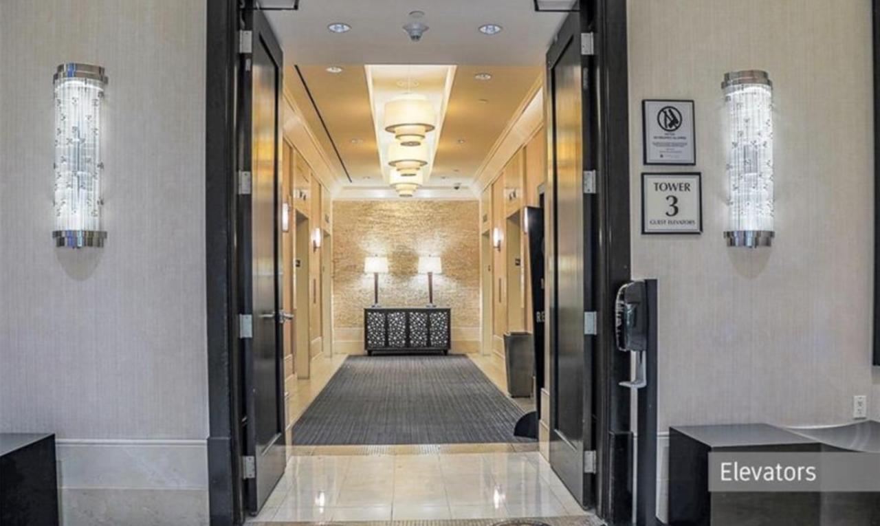 Balcony Full Strip View Suite Mgm Signature Free Valet Las Vegas Extérieur photo