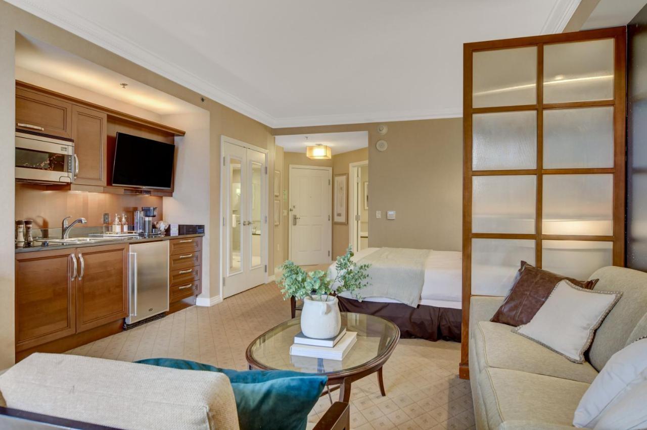 Balcony Full Strip View Suite Mgm Signature Free Valet Las Vegas Extérieur photo