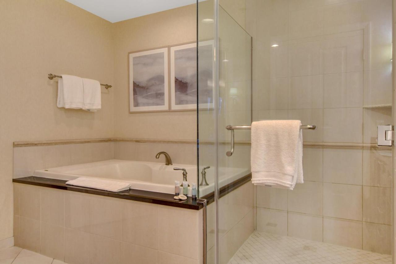 Balcony Full Strip View Suite Mgm Signature Free Valet Las Vegas Extérieur photo