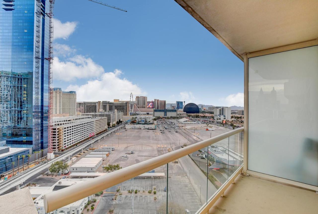 Balcony Full Strip View Suite Mgm Signature Free Valet Las Vegas Extérieur photo