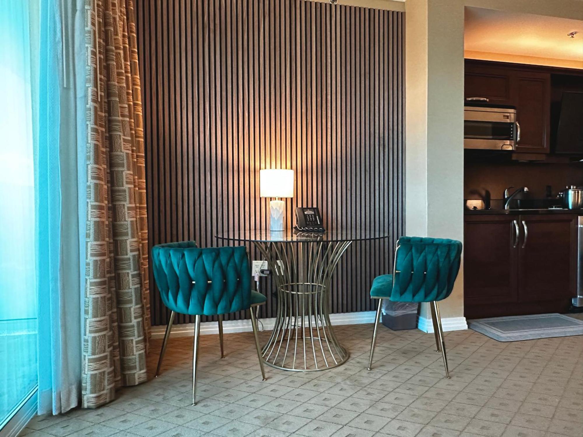 Balcony Full Strip View Suite Mgm Signature Free Valet Las Vegas Extérieur photo