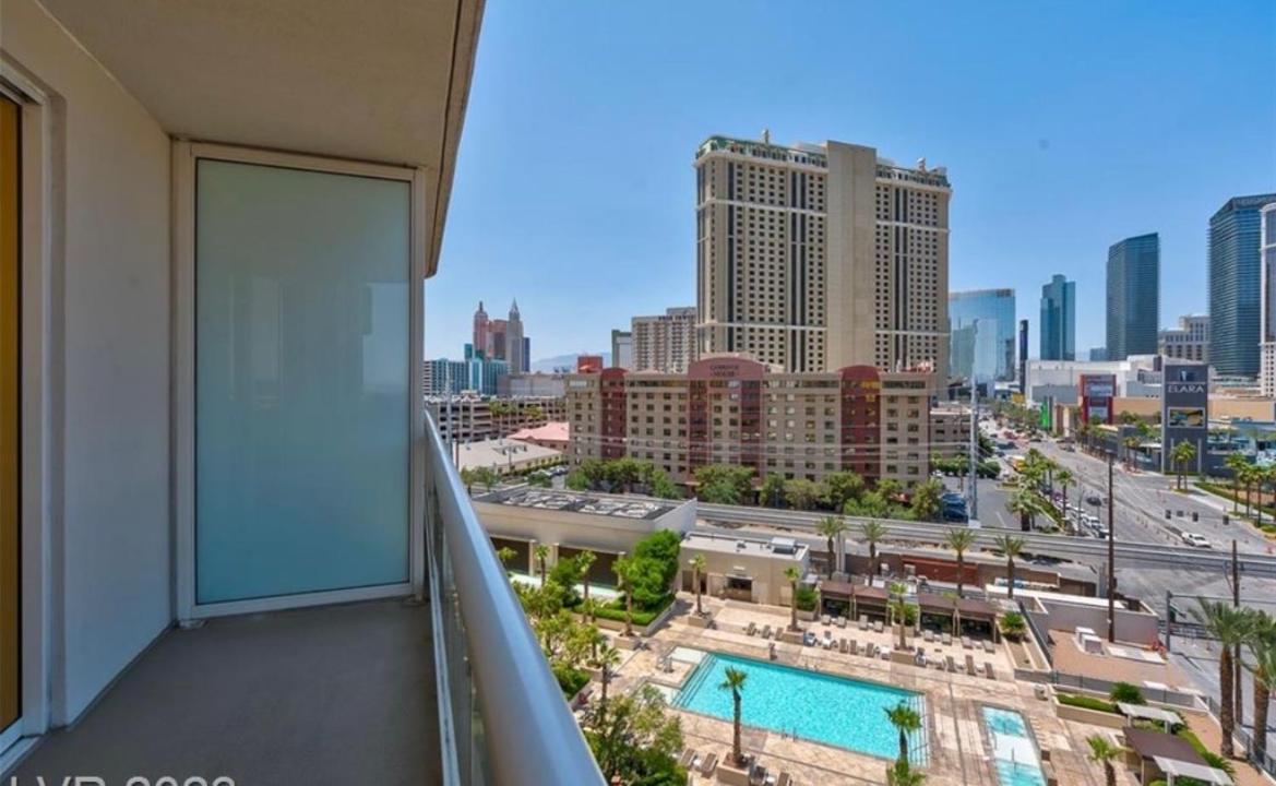 Balcony Full Strip View Suite Mgm Signature Free Valet Las Vegas Extérieur photo